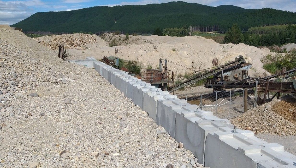 Interbloc blocks deployed from stock to stabilise a slip face