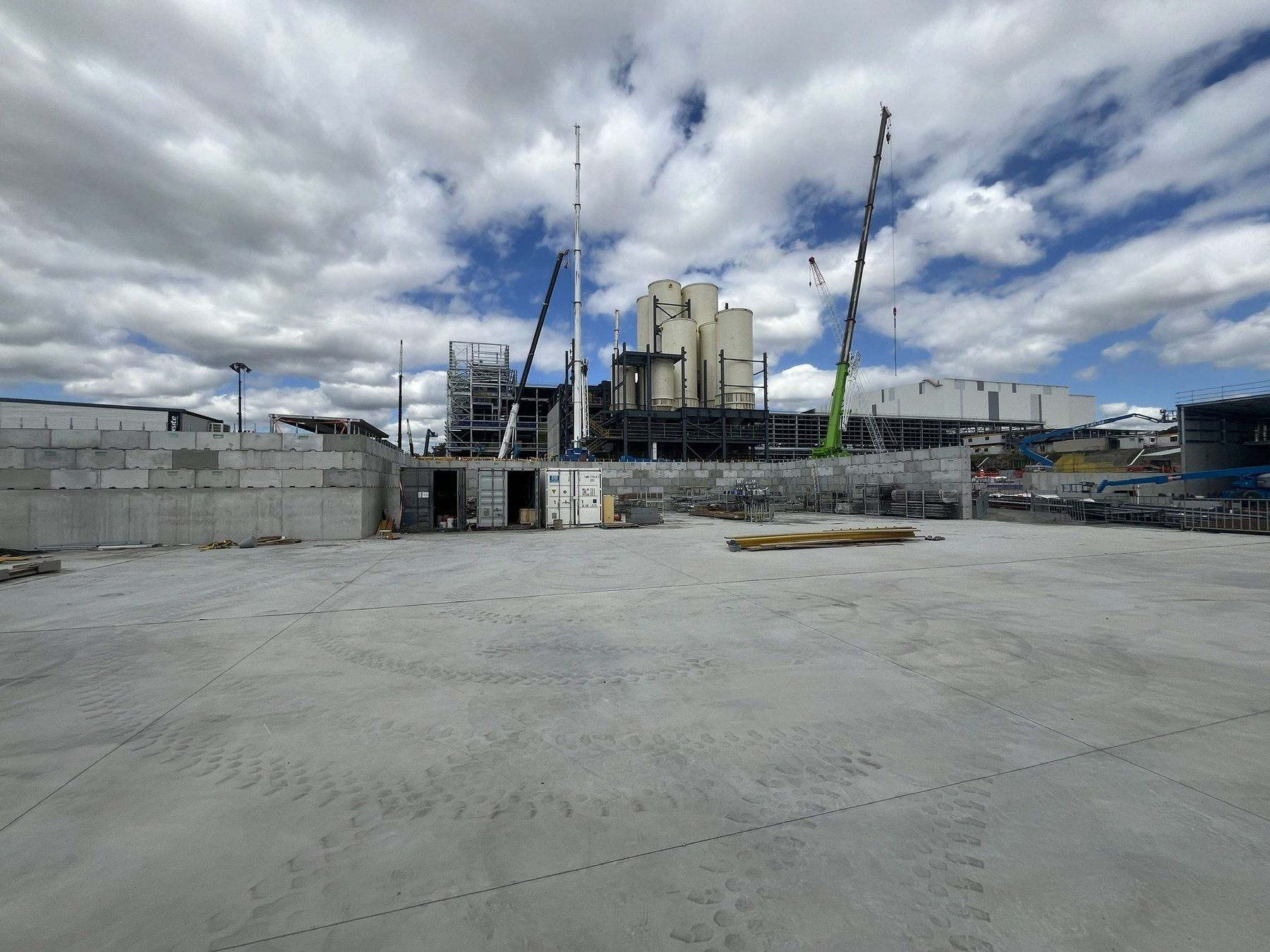 Cullet Surge Bunkers — Visy Yatala Glass